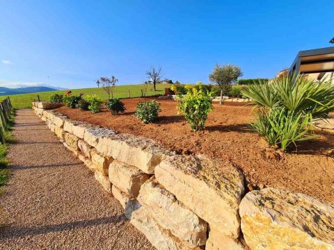 Création de mur de soutènement dans l'Ouest Lyonnais