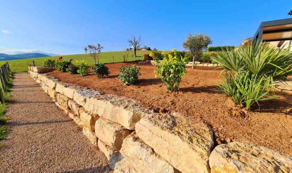 Création de mur de soutènement dans l'Ouest Lyonnais